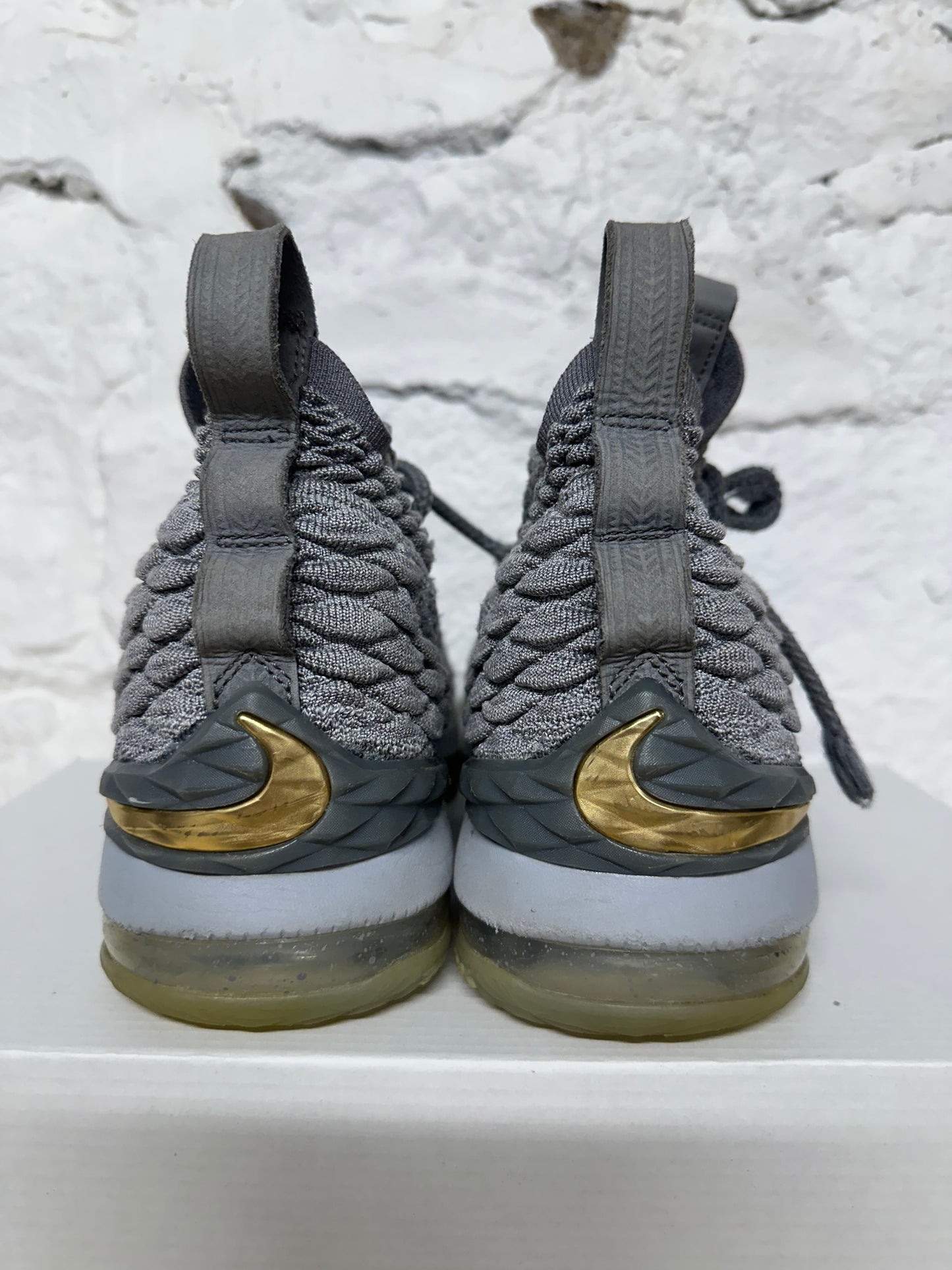 Nike LeBron 15 City Edition Sz 5Y