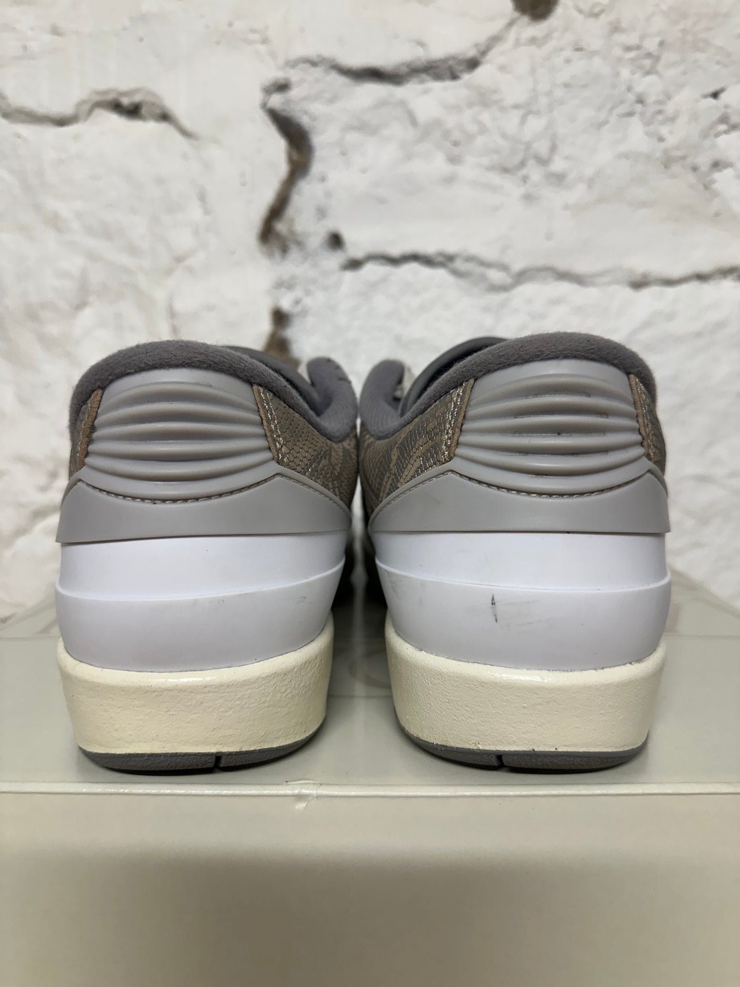Air Jordan 2 Low Snakeskin Sz 8