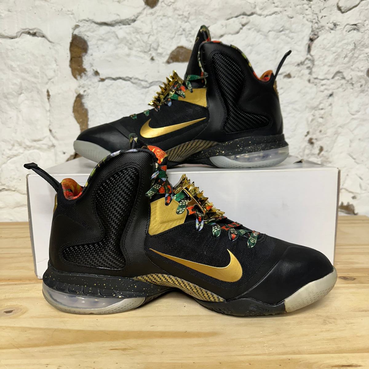 Nike Lebron 9 Watch The Throne (2022) Sz 12 DS