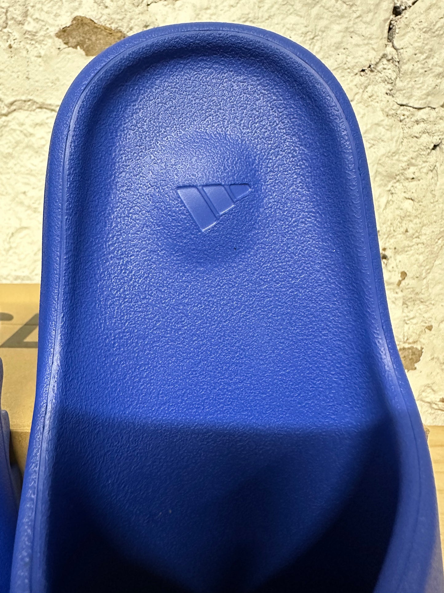 Yeezy Slide Azure Sz 6