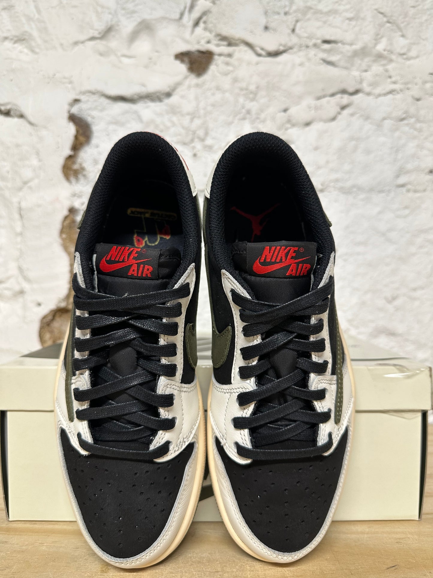 Air Jordan 1 Low Travis Scott Olive Sz 5 (6.5W)