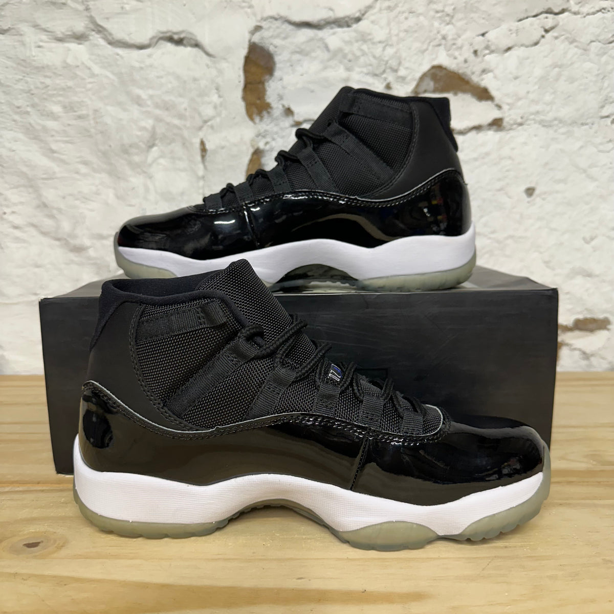 Air Jordan 11 High Space Jam (2016) Sz 9.5