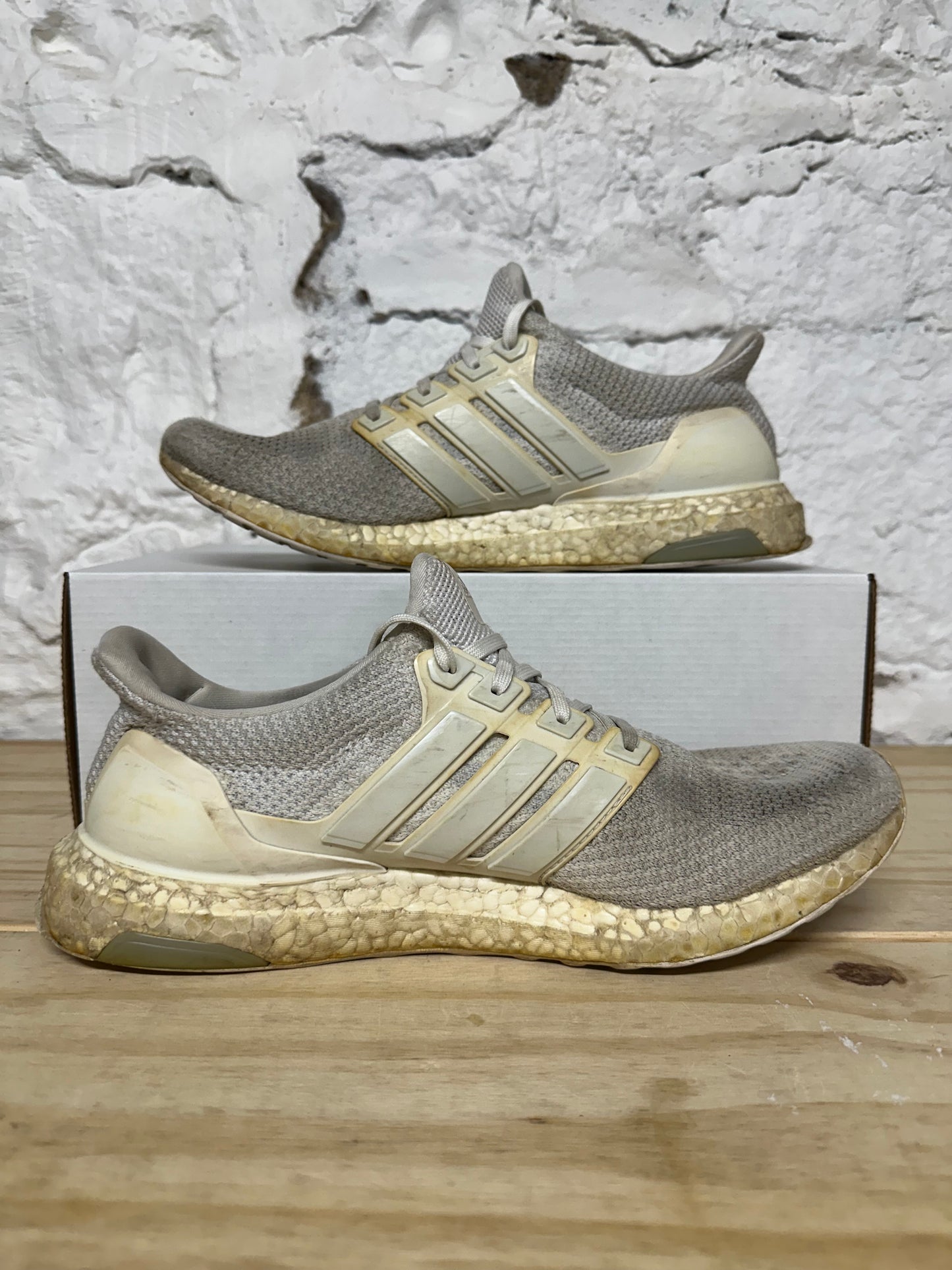 Adidas Ultra Boost Triple White Sz 11