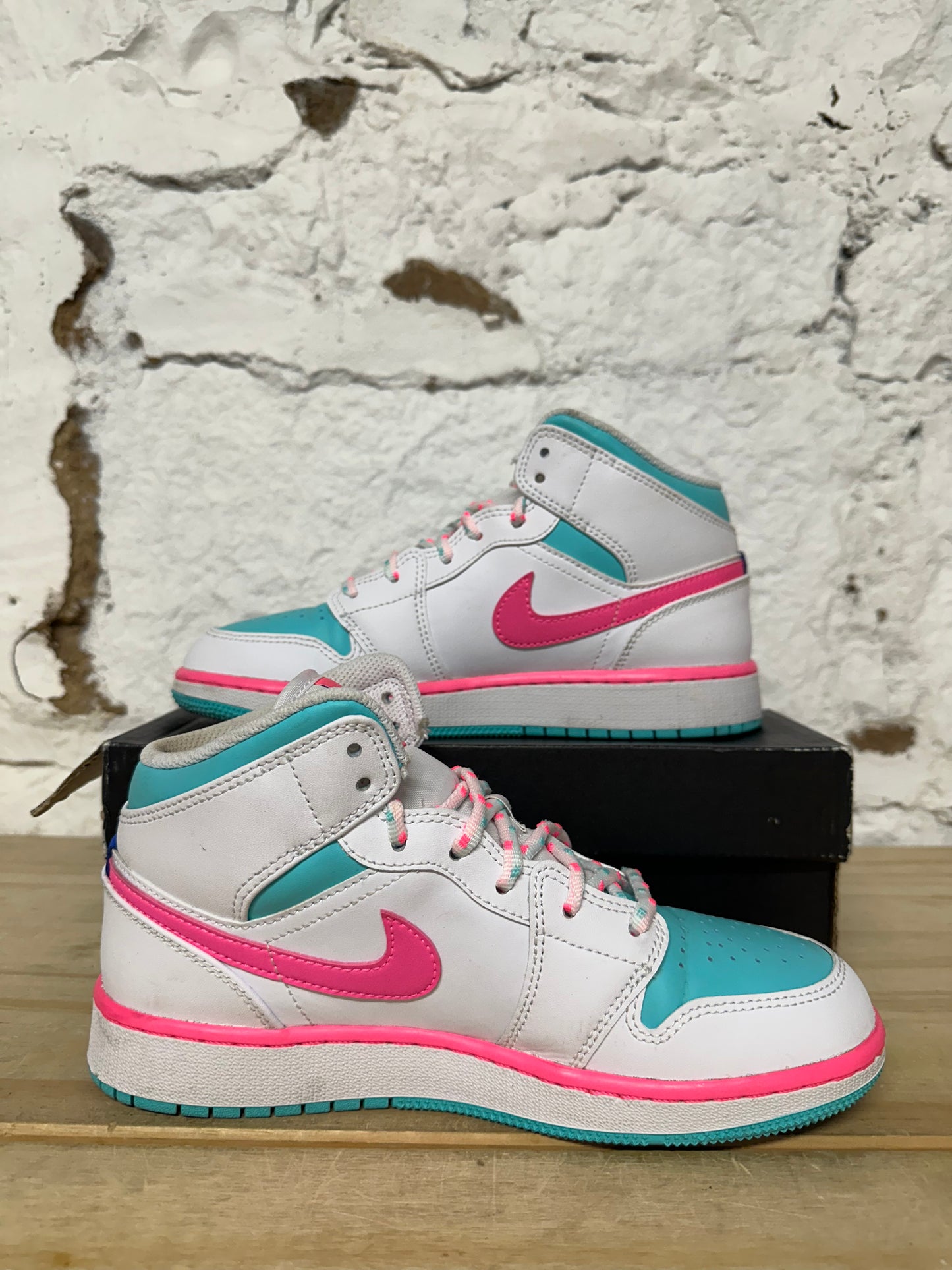 Air Jordan 1 Mid White Pink Green Soar Sz 5Y