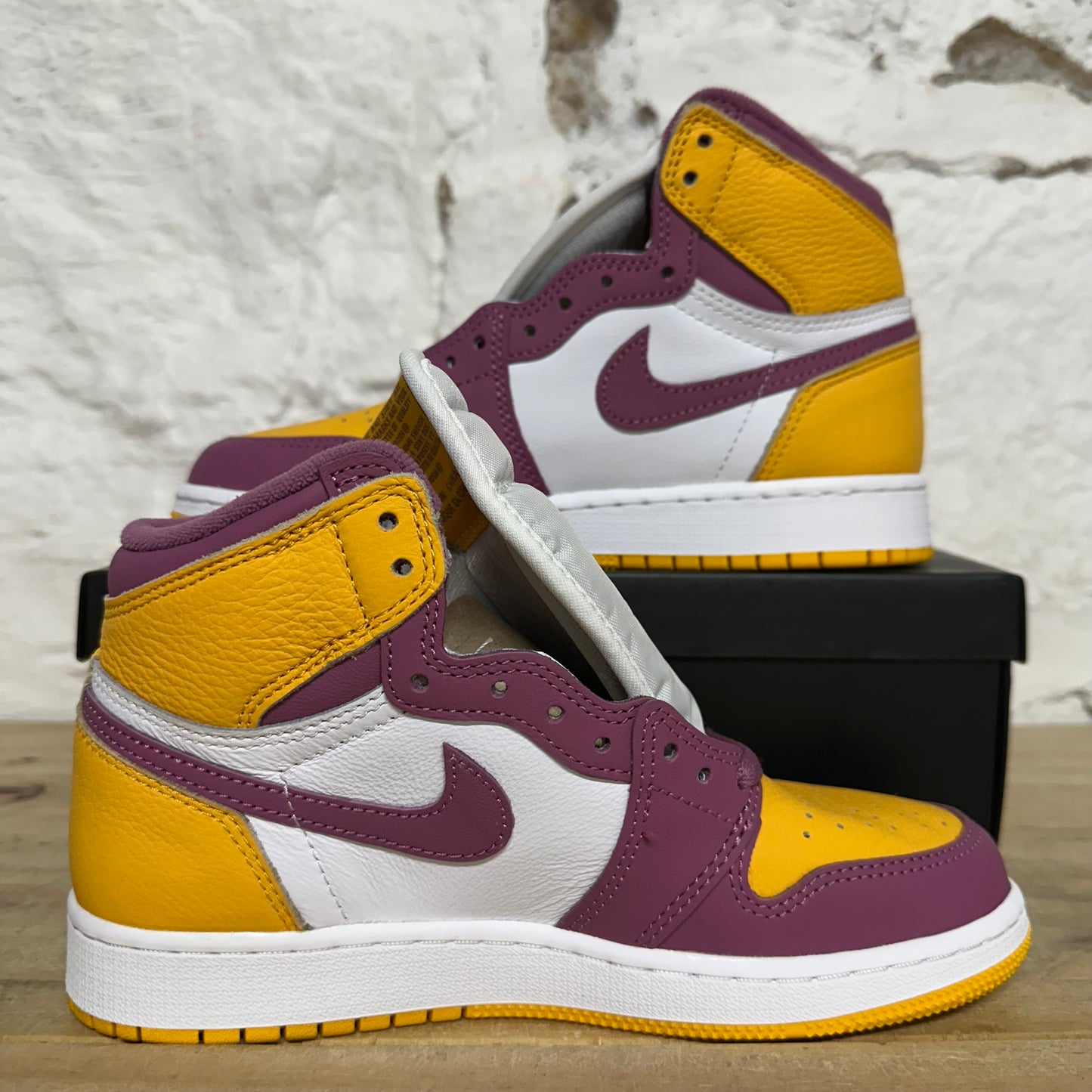 Air Jordan 1 High Brotherhood Sz 4Y DS