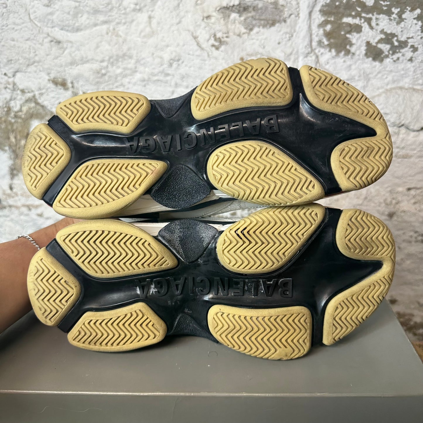 Balenciaga Triple S White Black Red Sz 7 (40)