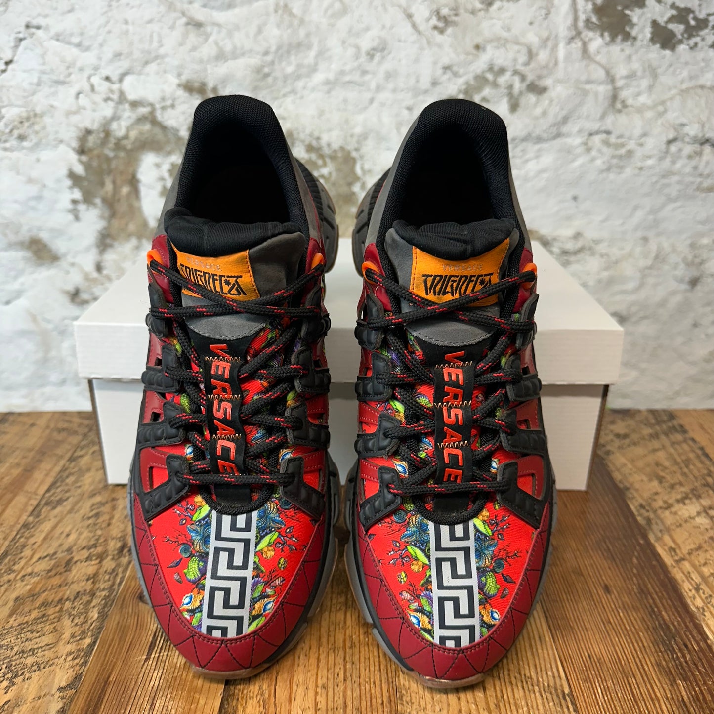 Versace Chain Reaction Red Black Sz 9 (42) No Box