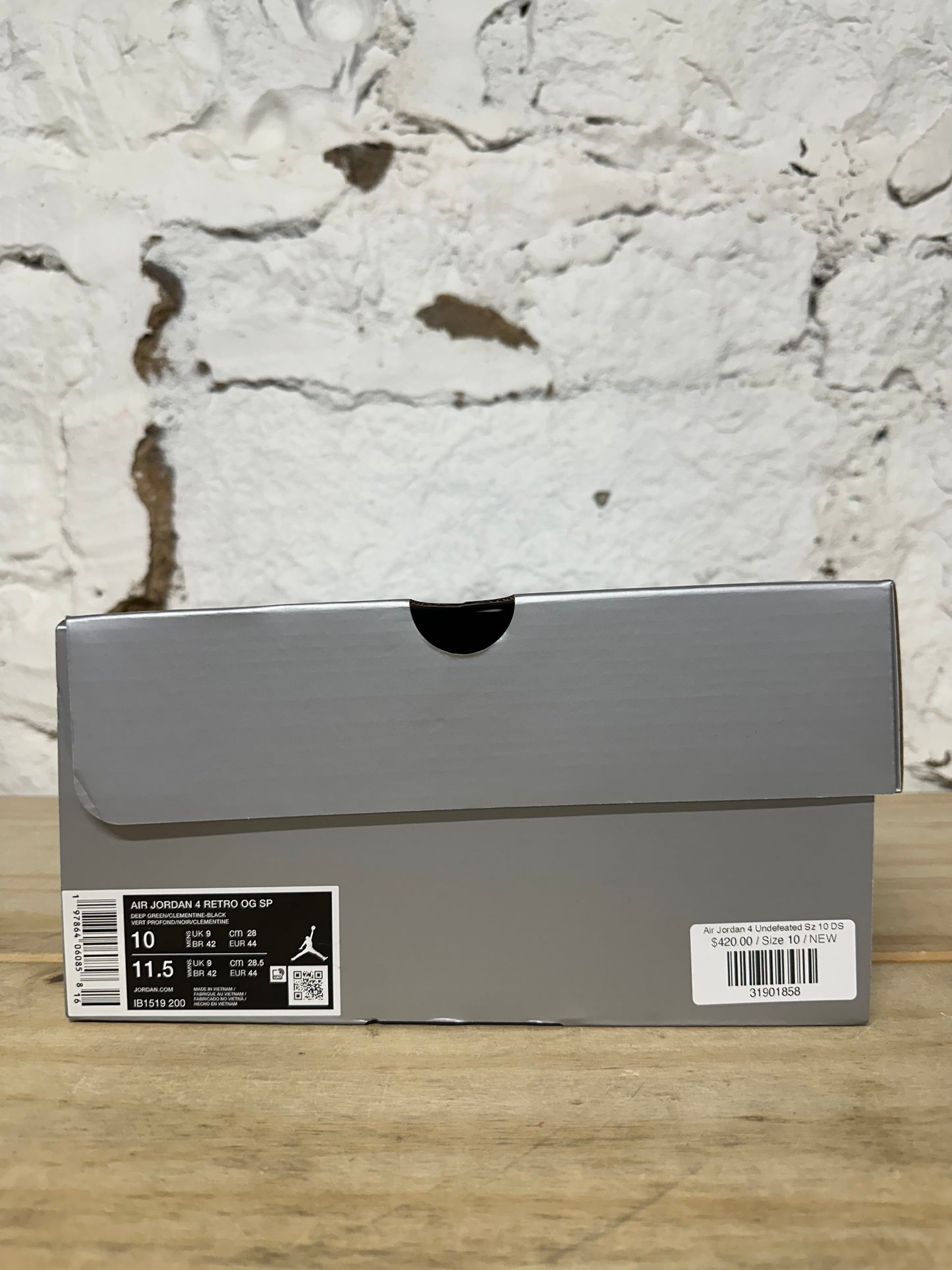 Air Jordan 4 Undefeated Sz 10 DS