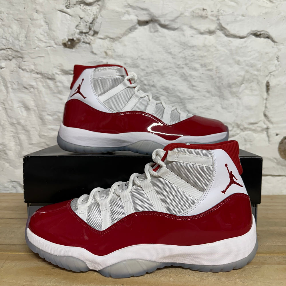 Air Jordan 11 High Cherry Sz 10.5 DS