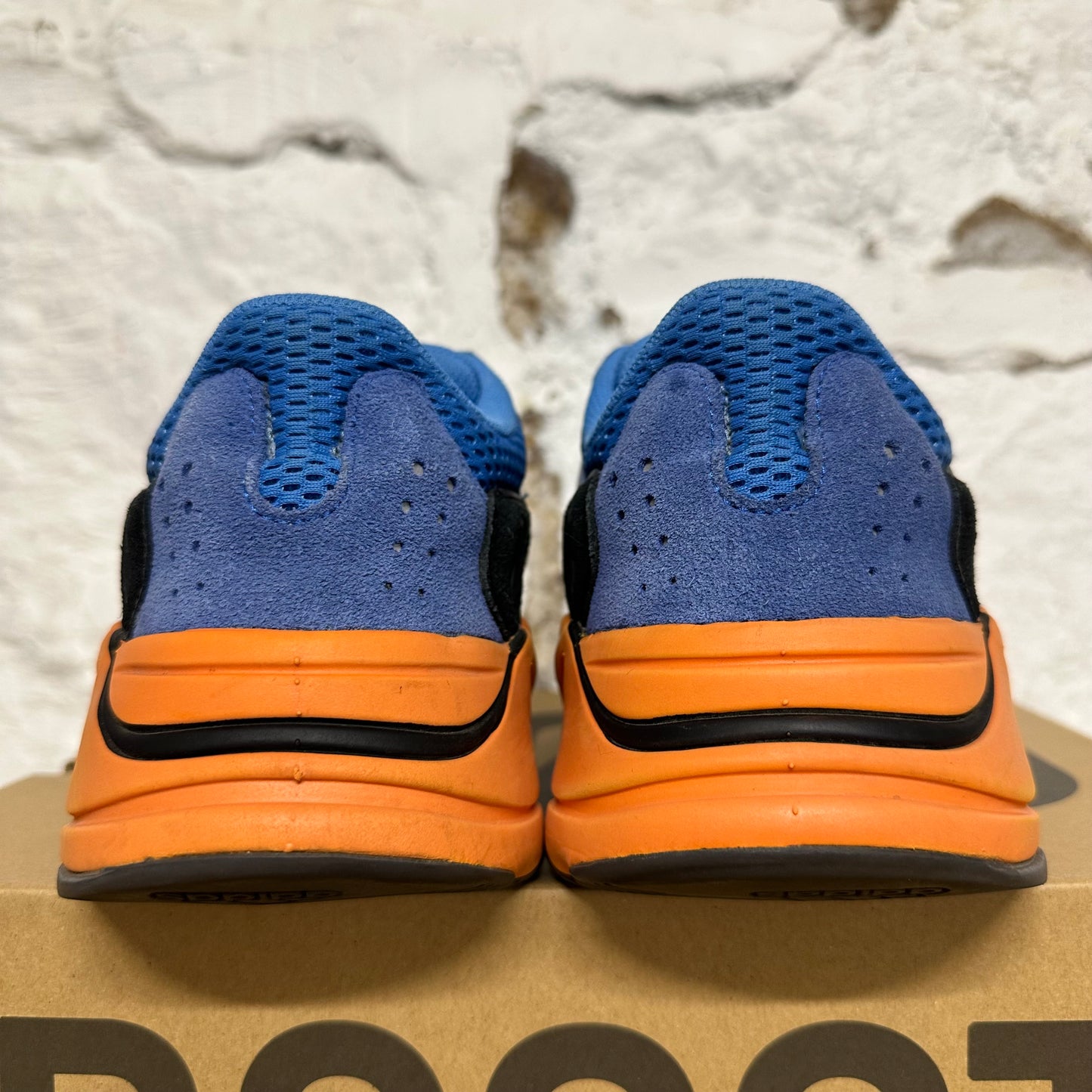 Yeezy 700 Bright Blue Sz 10