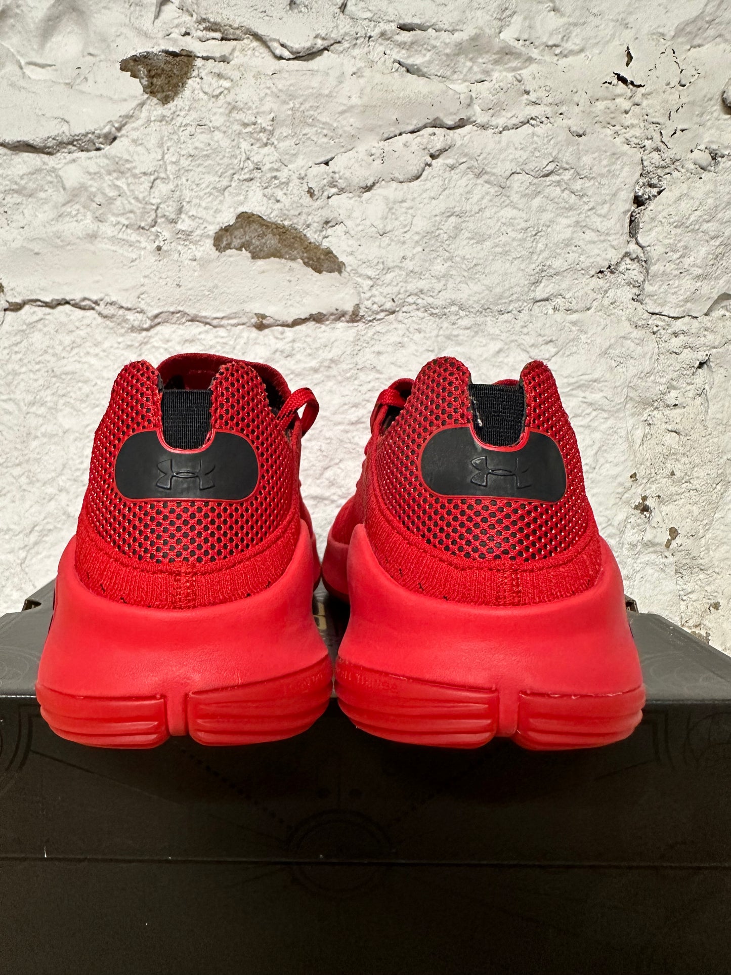 Under Armour Curry 4 Low Red Sz 9.5 DS