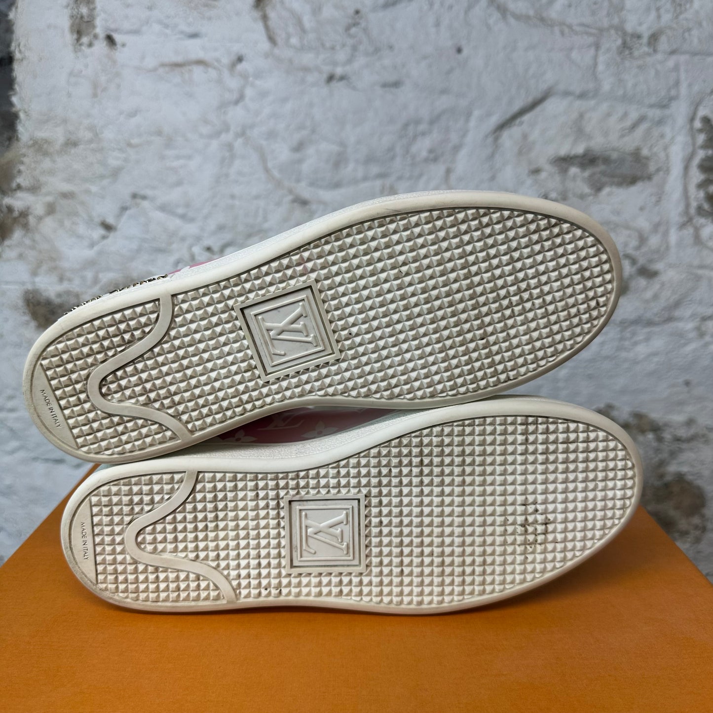 Louis Vuitton Pink White Monogram White Low Sz 7 (38LV)