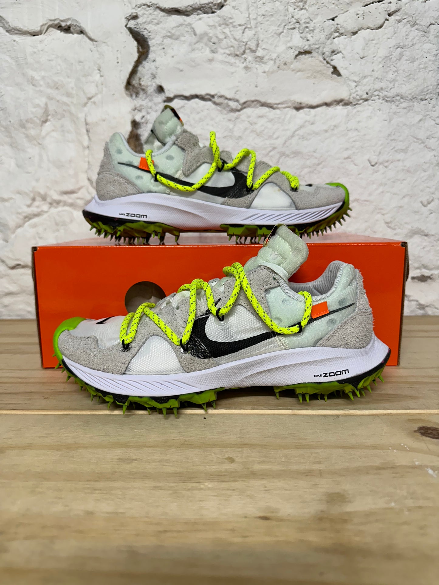 Nike Off-White Zoom Kiger White Sz 5 (6.5W)
