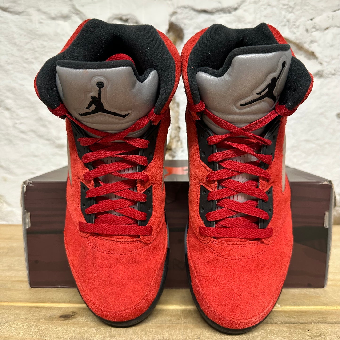 Air Jordan 5 Raging Bull Sz 8.5