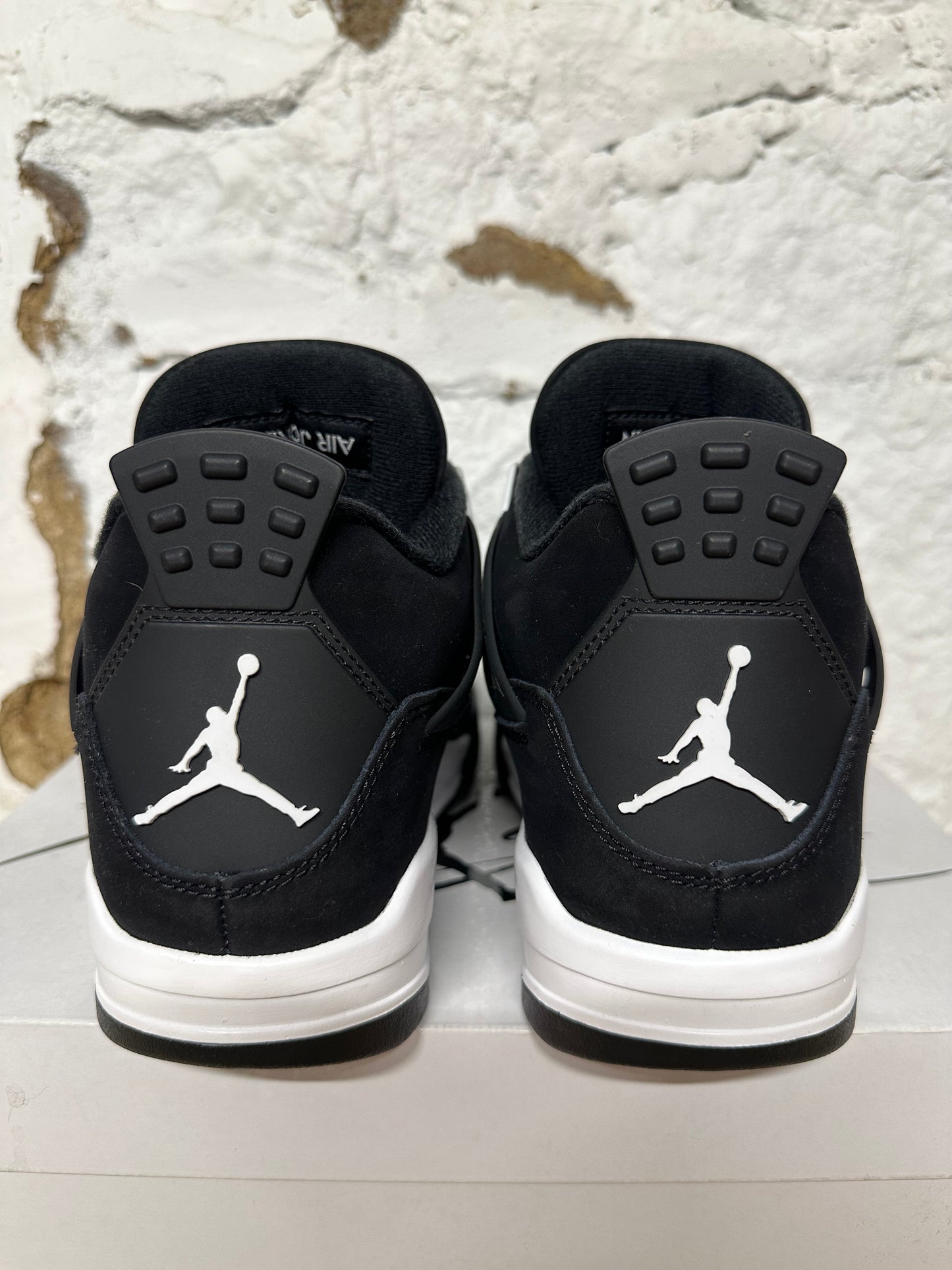 Air Jordan 4 White Thunder Sz 8
