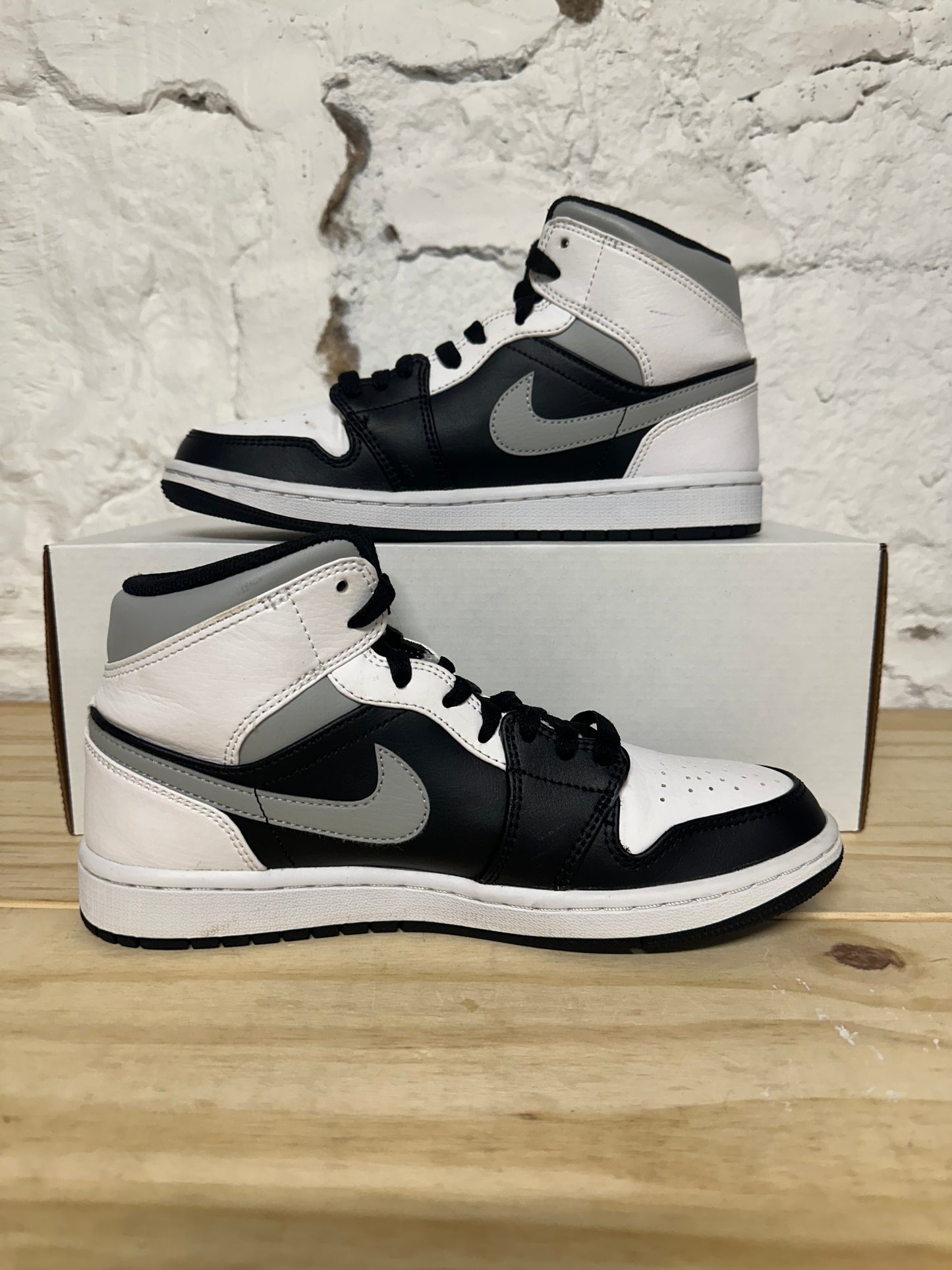 Air Jordan 1 Mid White Shadow Sz 7.5