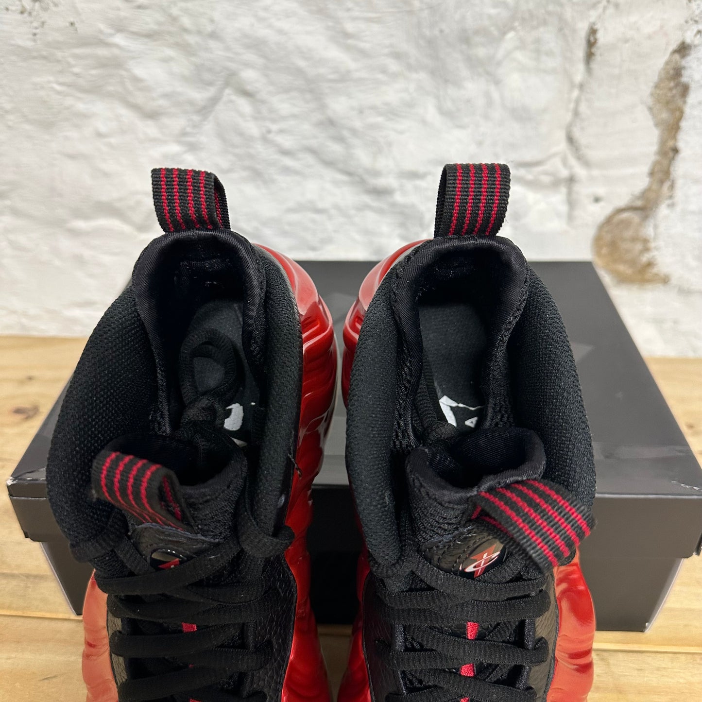 Nike Air Foamposite One Metallic Red Sz 8
