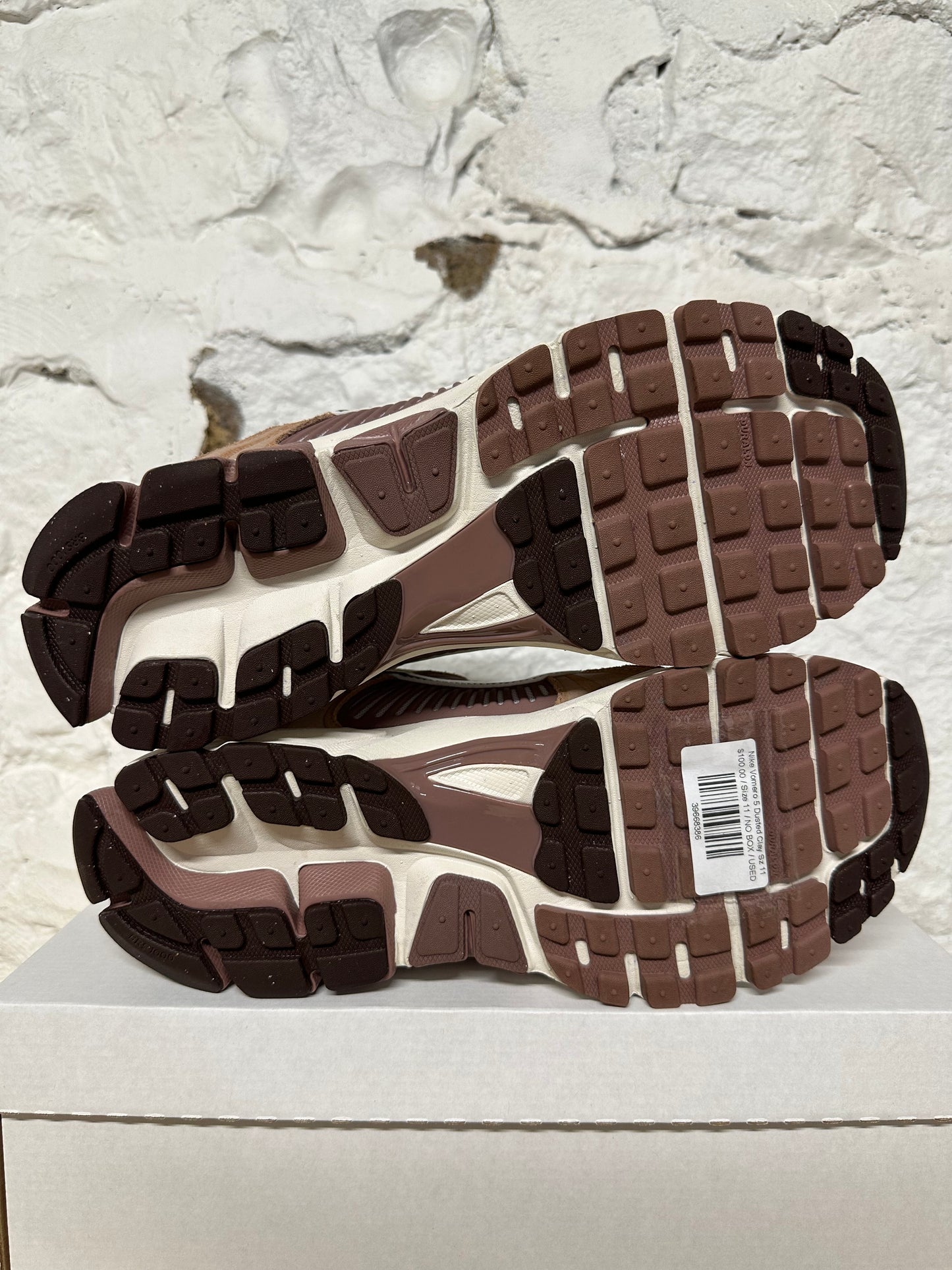 Nike Vomero 5 Dusted Clay Sz 11