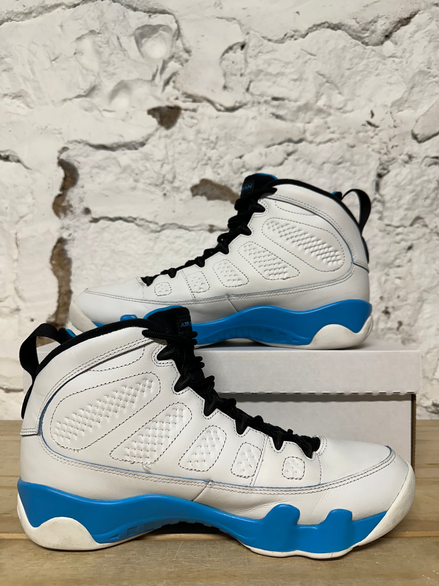 Air Jordan 9 Powder Blue Sz 9.5
