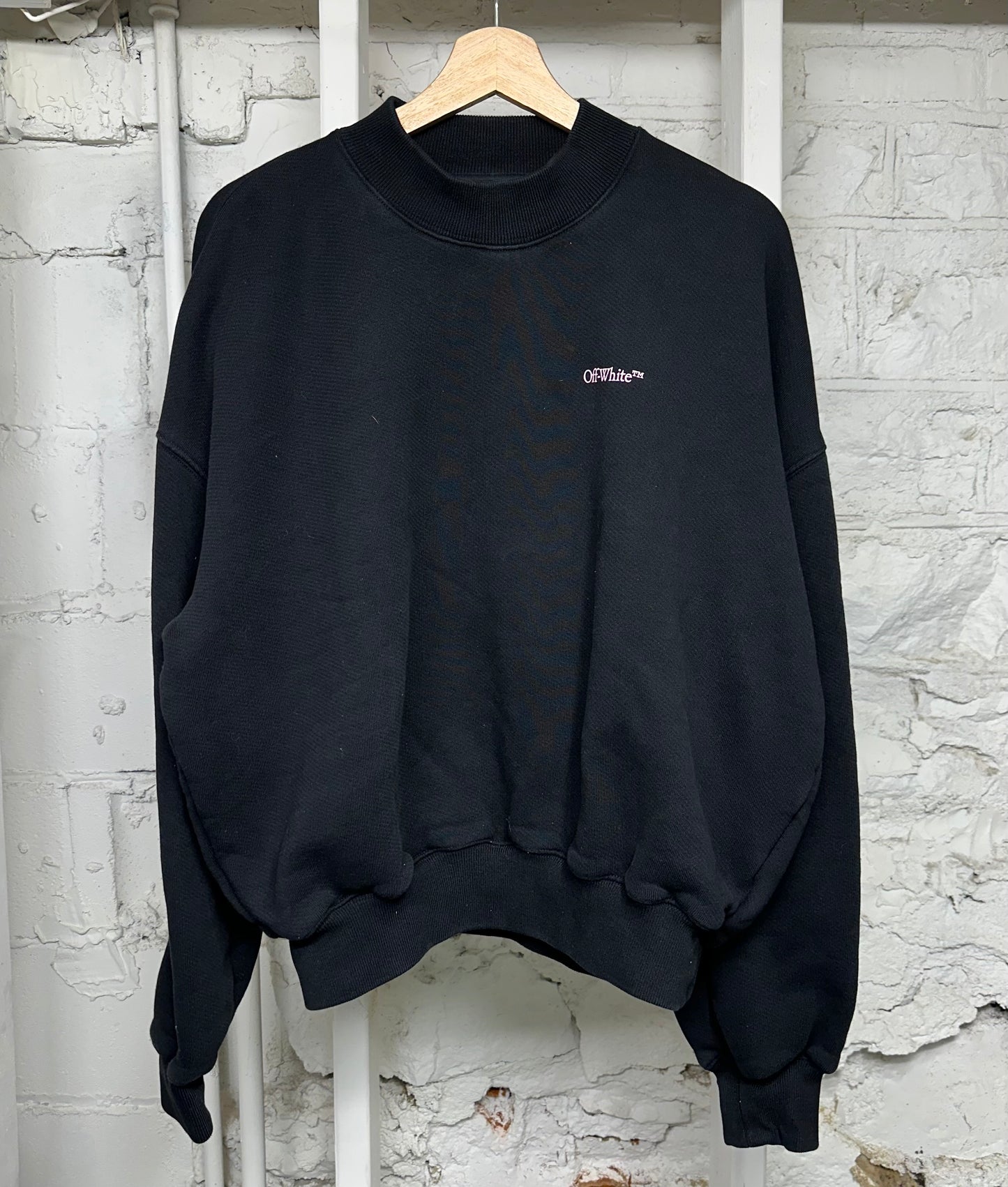 Off-White Faded Pink Arrow Black Crewneck Sz XS