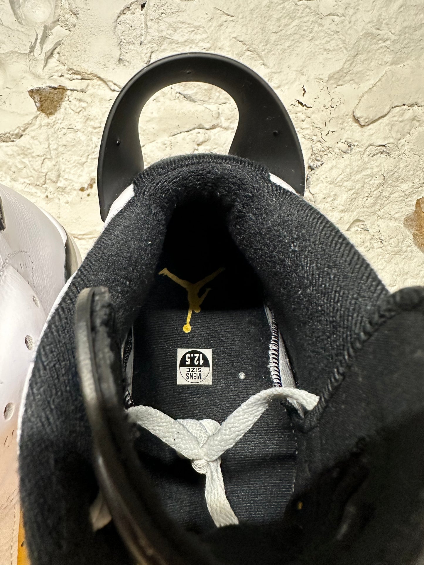 Air Jordan 6 Ochre Sz 12.5