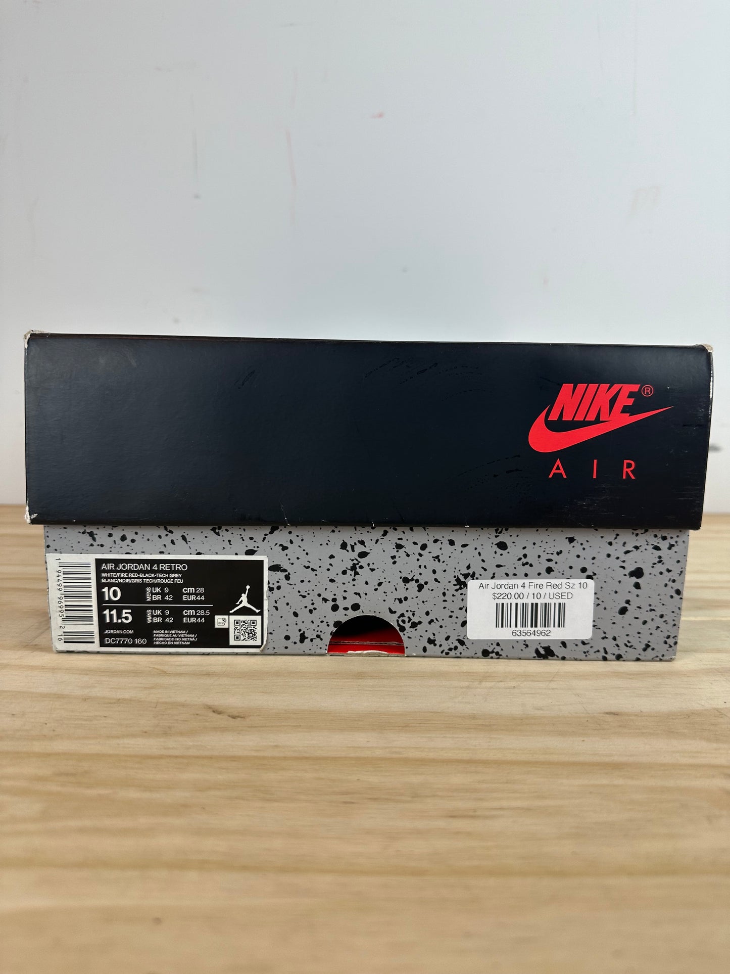 Air Jordan 4 Fire Red Sz 10