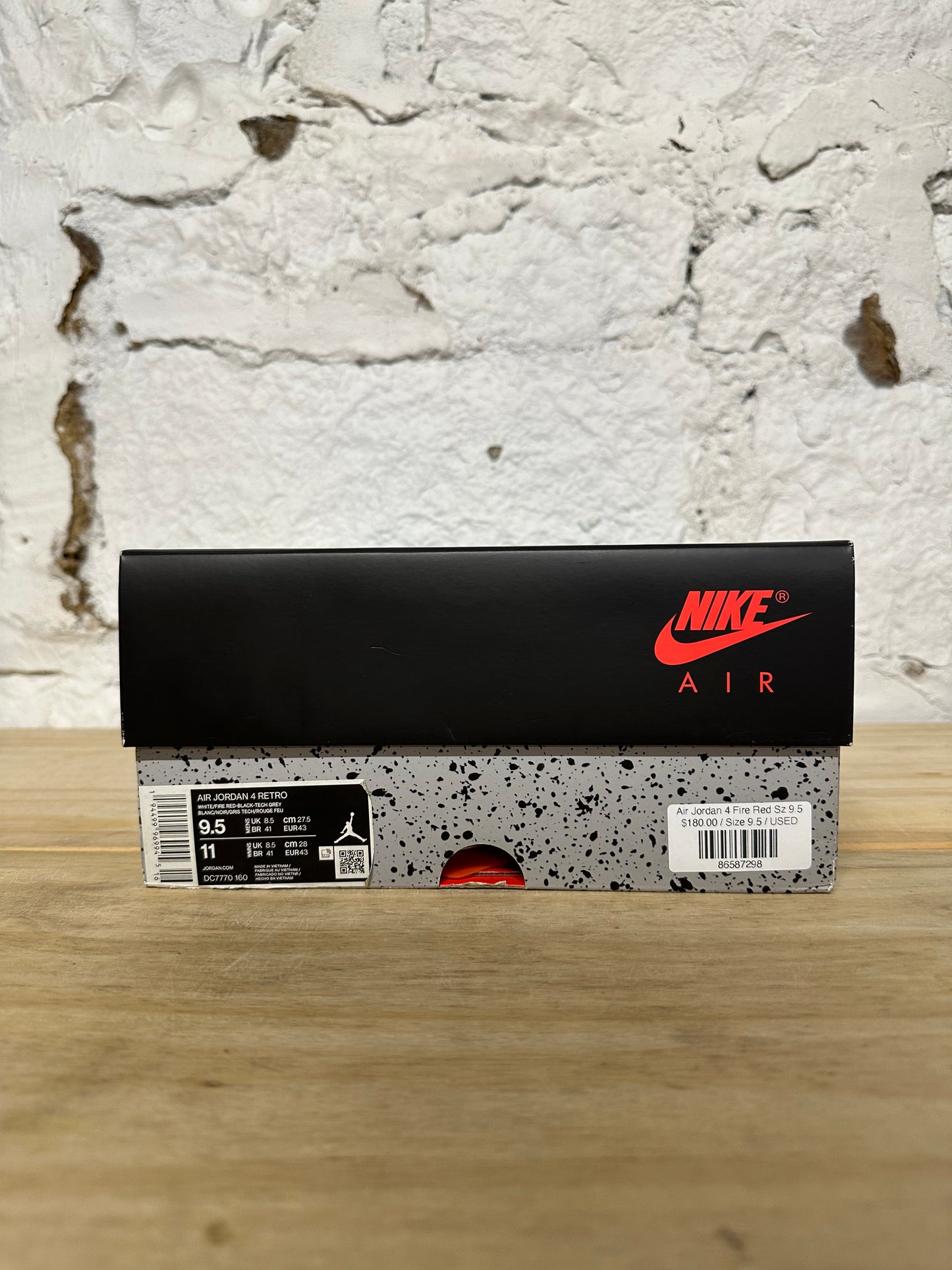 Air Jordan 4 Fire Red Sz 9.5