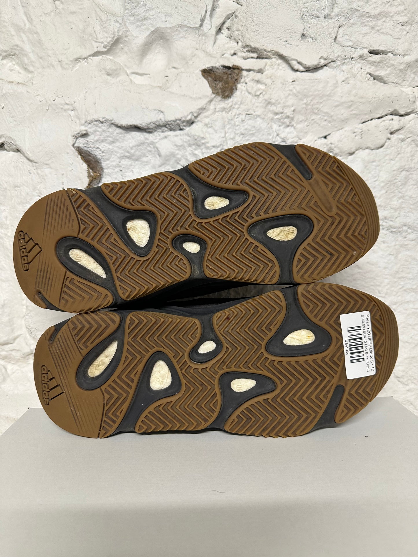 Yeezy 700 Utility Black Sz 10