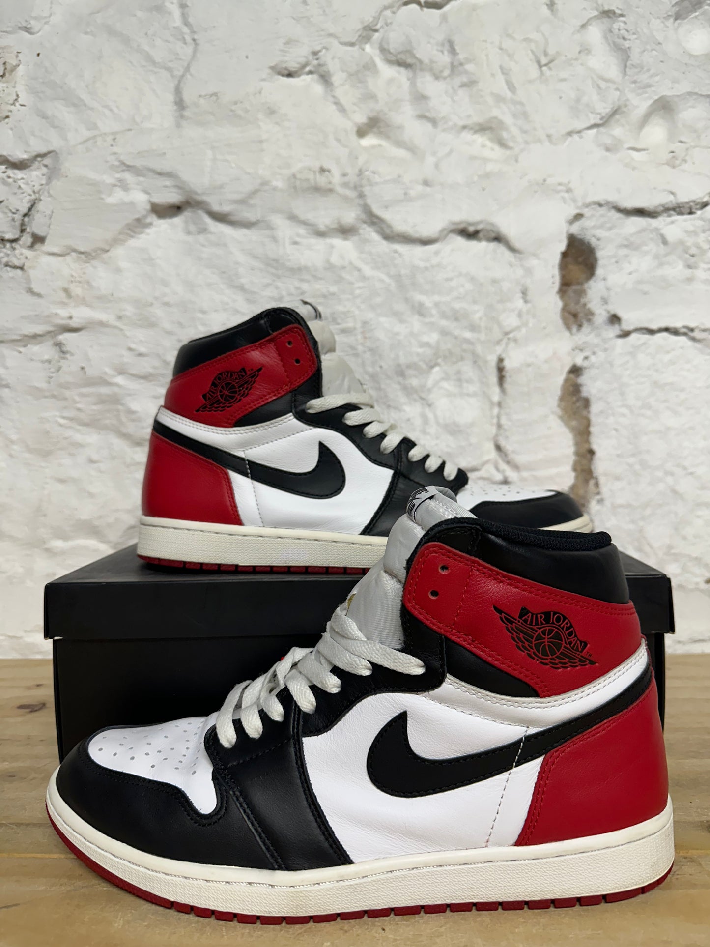 Air Jordan 1 High Black Toe (2016) Sz 11