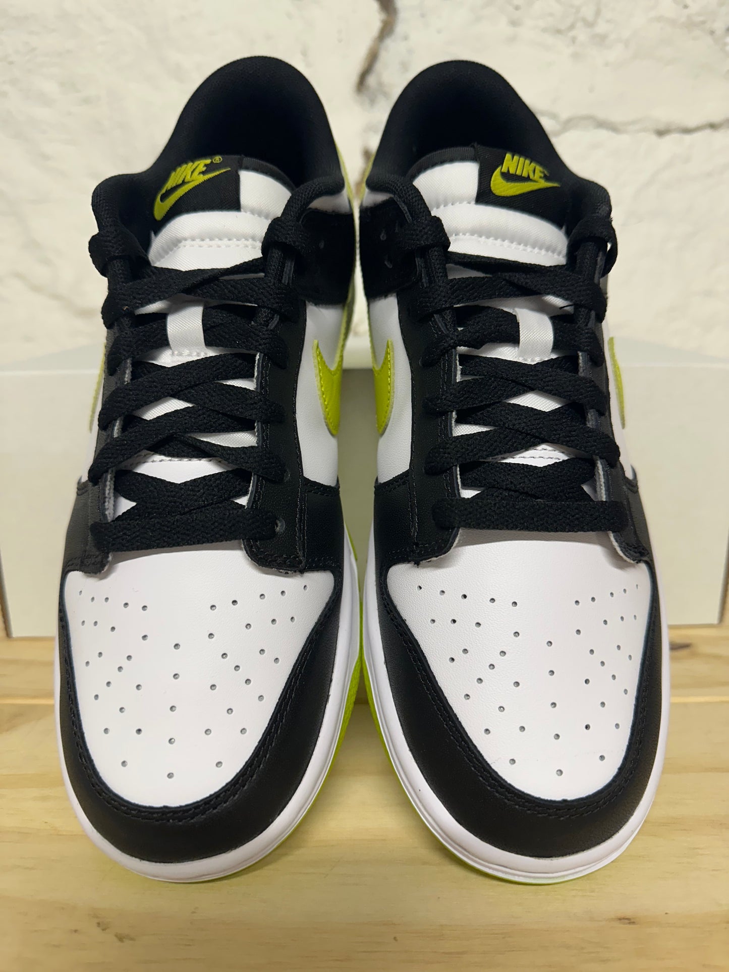Nike Dunk Low Black Bright Cactus Sz 8 DS