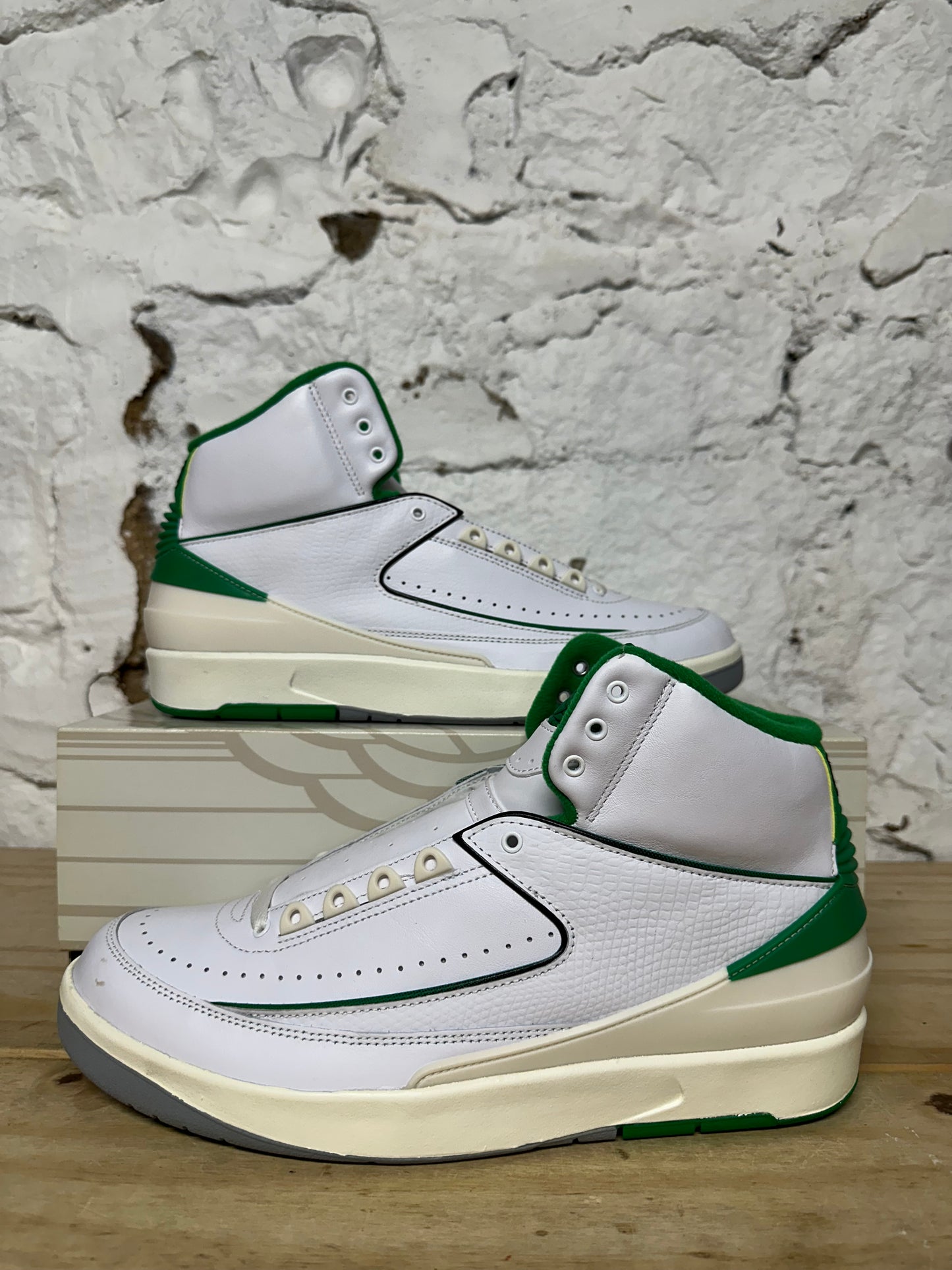Air Jordan 2 Lucky Green Sz 11 DS