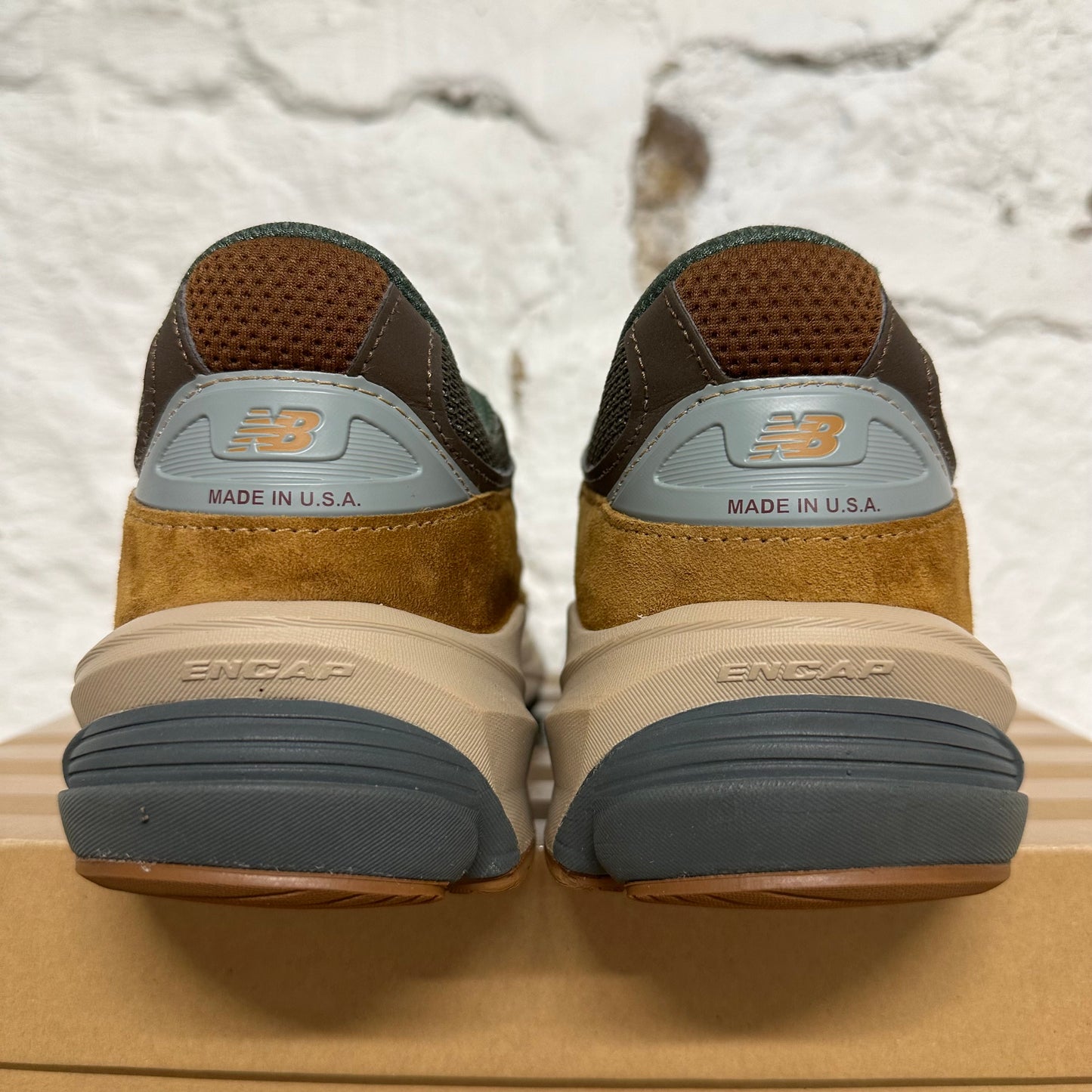 New Balance 990v6 Carhartt WIP Sculpture Center Sz 10.5