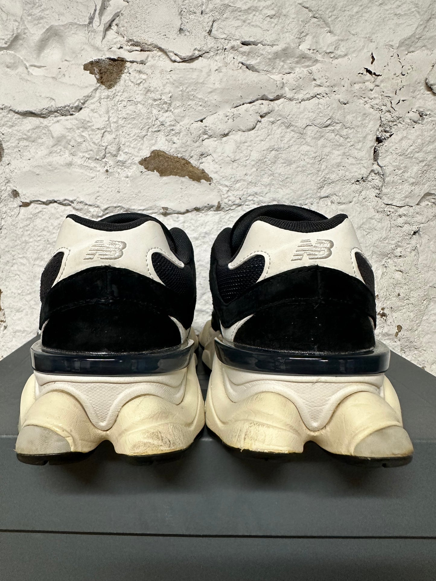 New Balance 9060 Black White Sz 11