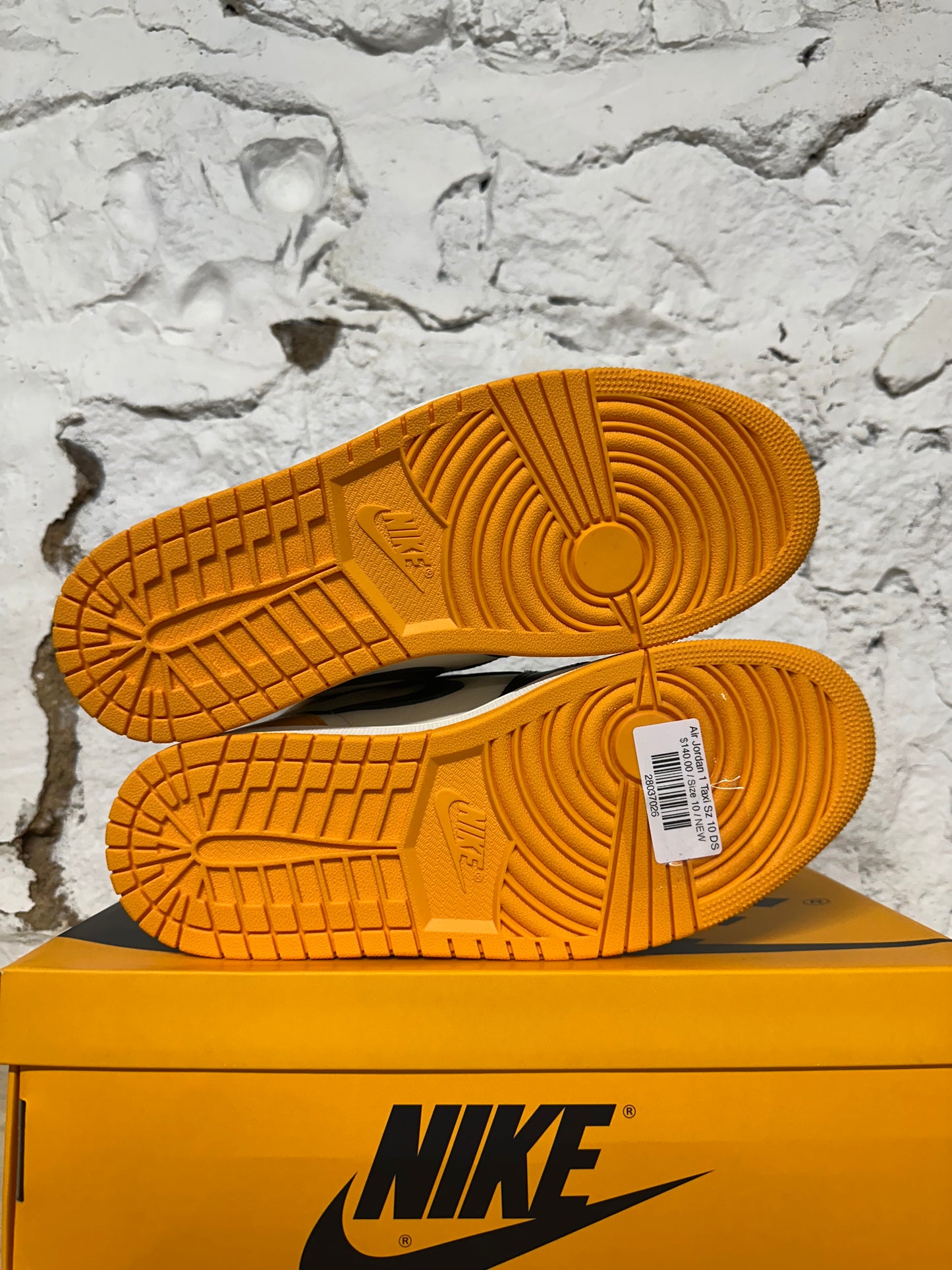Air Jordan 1 High Taxi Sz 10 DS