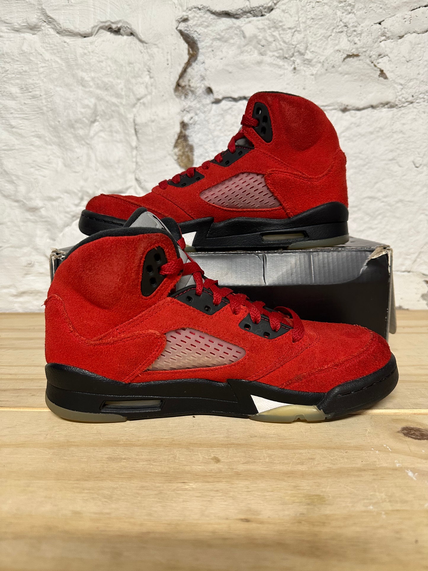 Air Jordan 5 Raging Bull Sz 5.5Y