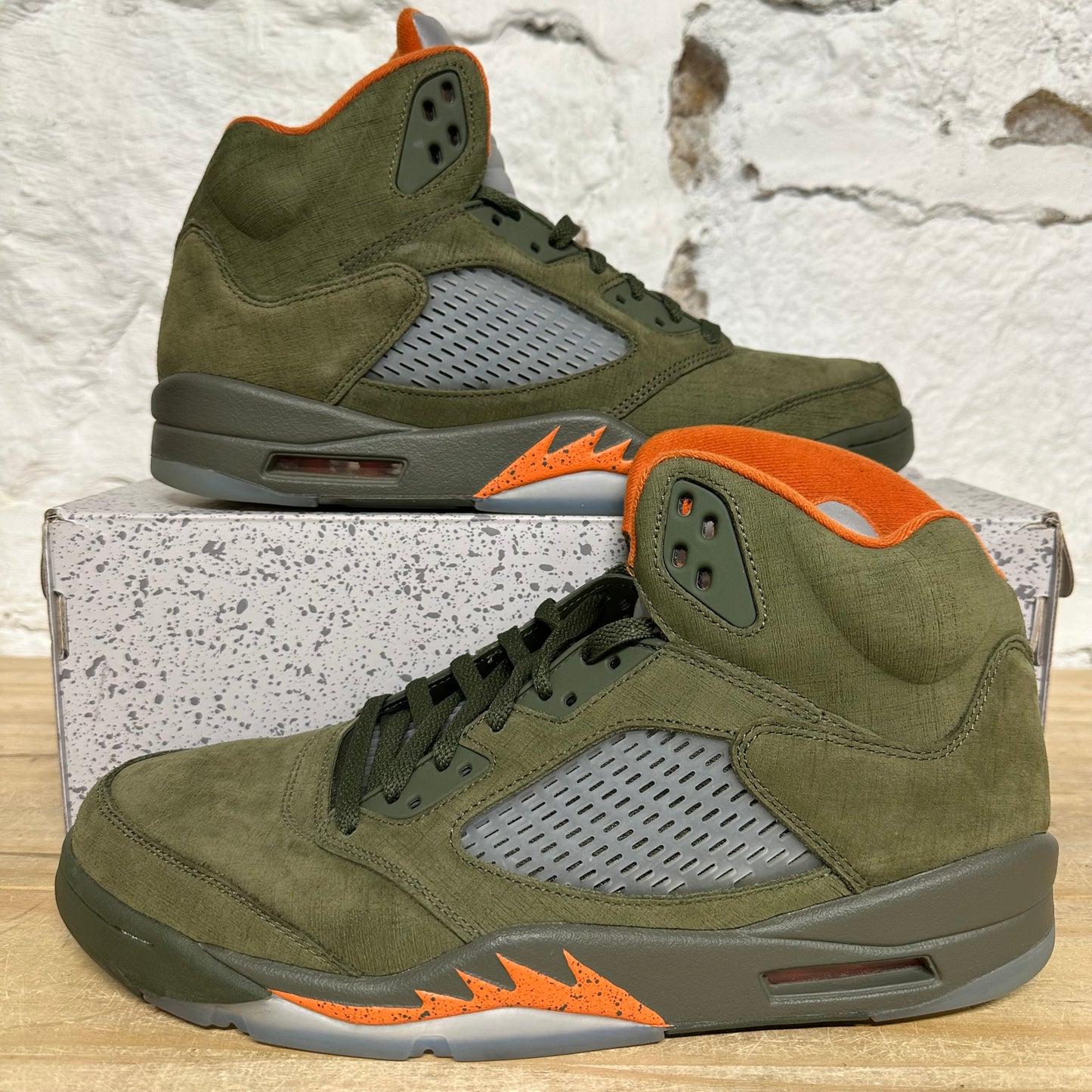Air Jordan 5 Olive Sz 12