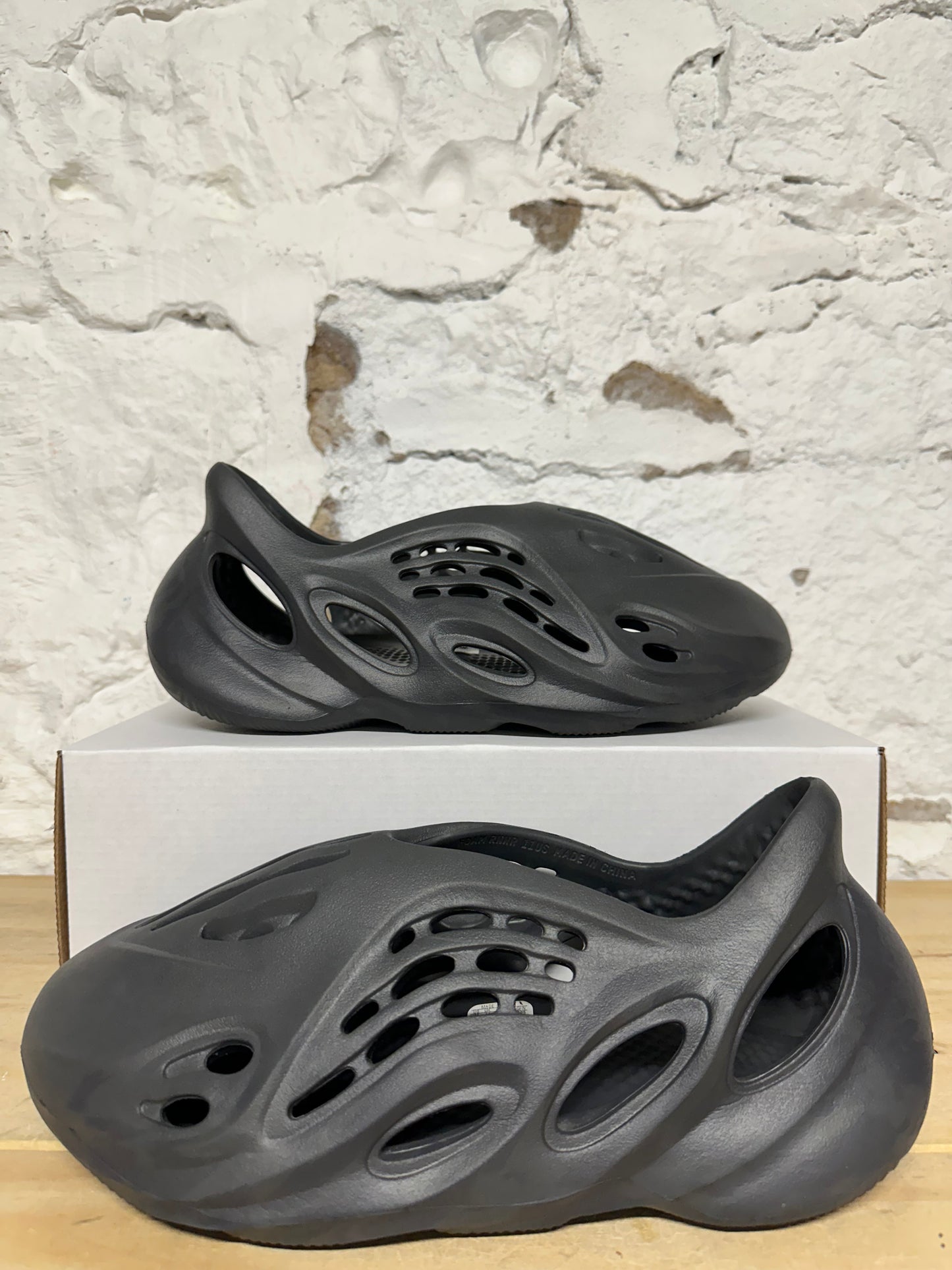 Yeezy Foam Runner Onyx Sz 11