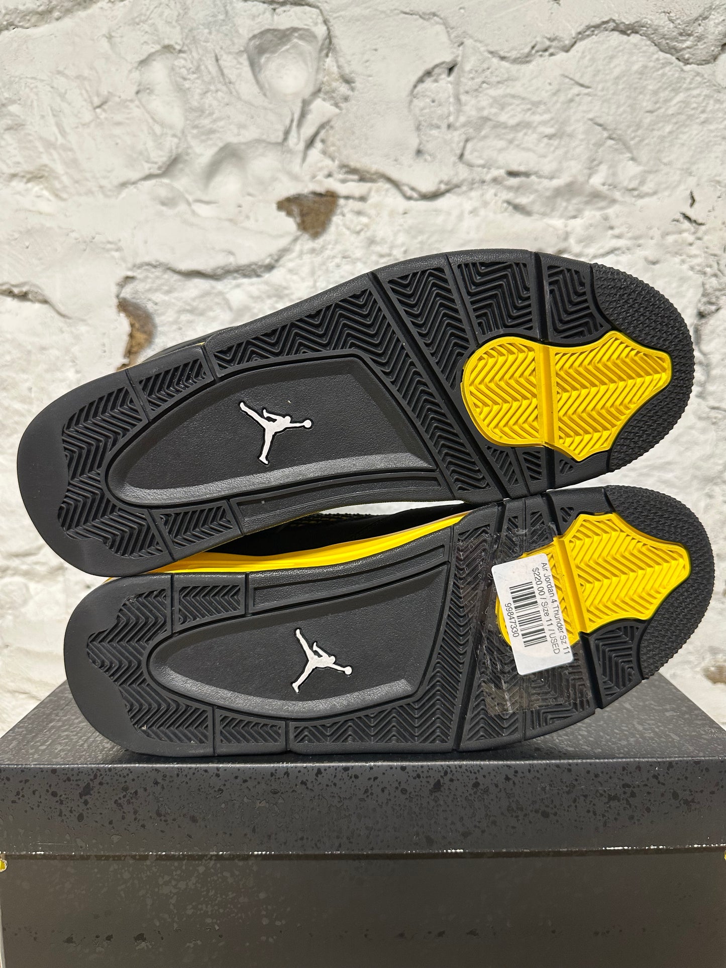 Air Jordan 4 Thunder Sz 11