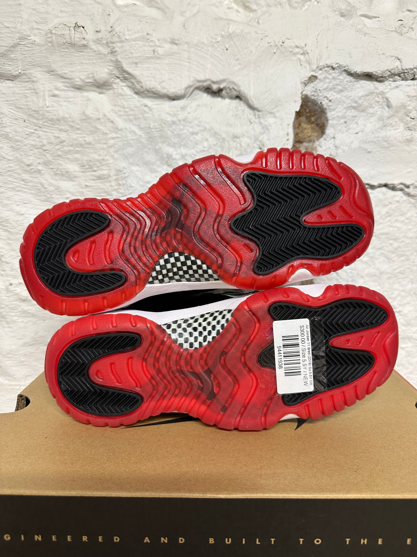 Air Jordan 11 High Bred (2019) Sz 5.5Y DS