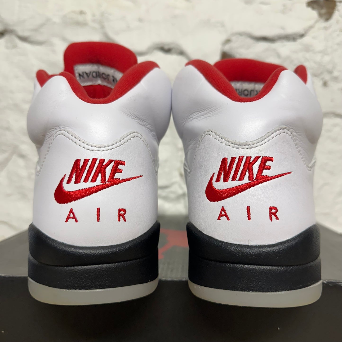 Air Jordan 5 Fire Red Silver Tongue (2020) Sz 11