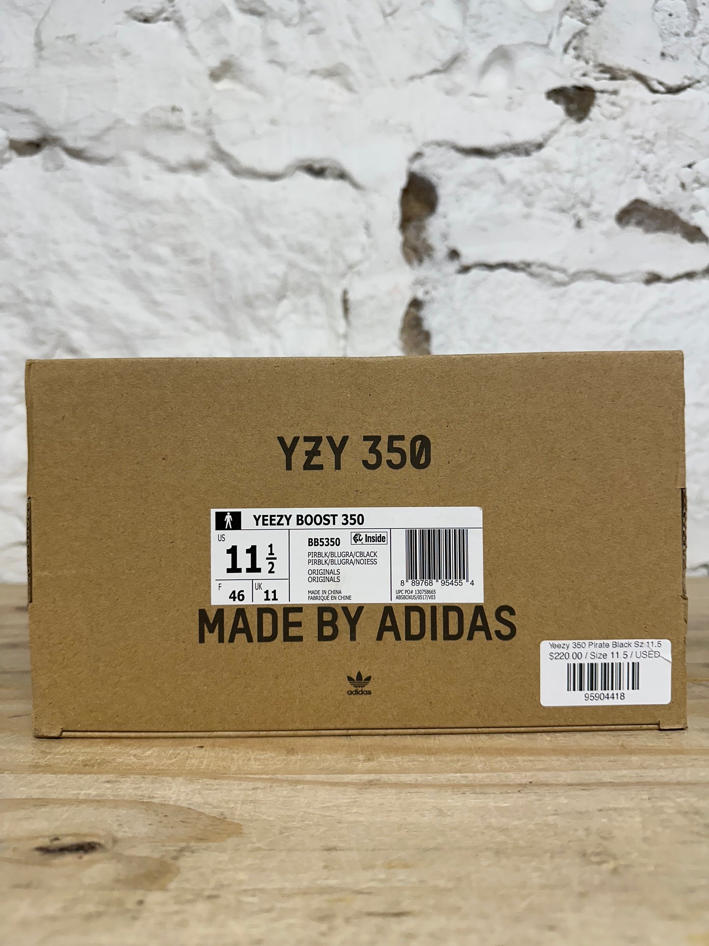 Yeezy 350 Pirate Black Sz 11.5