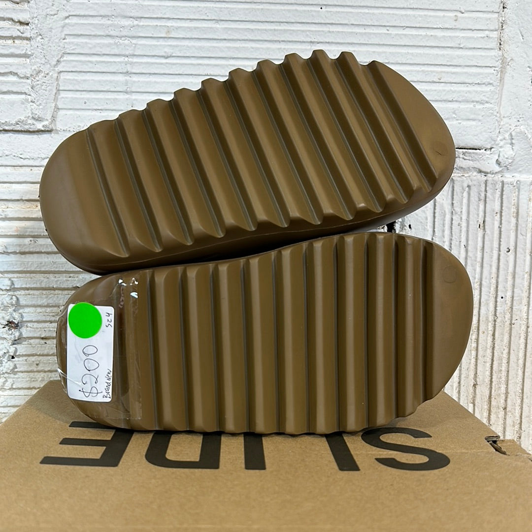 Yeezy Slide Core Sz 4 DS