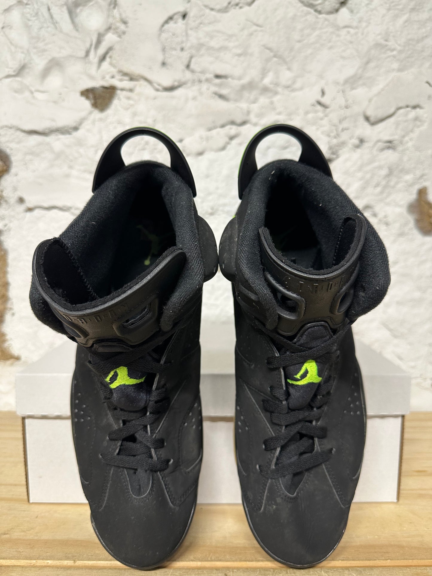 Air Jordan 6 Electric Green Sz 10.5