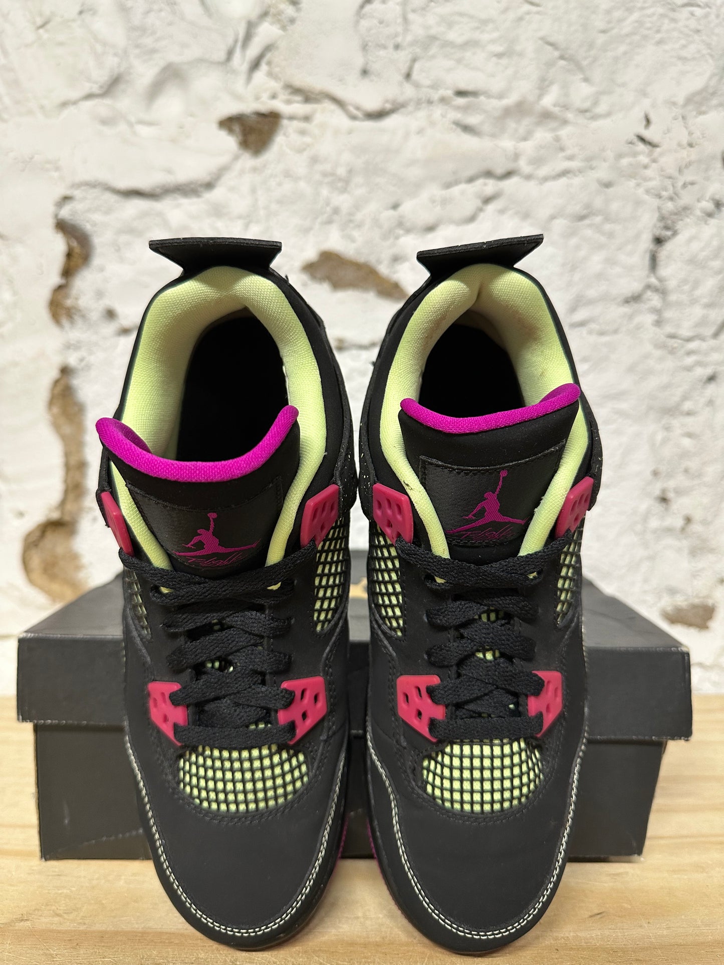 Air Jordan 4 Fuschia Sz 7Y