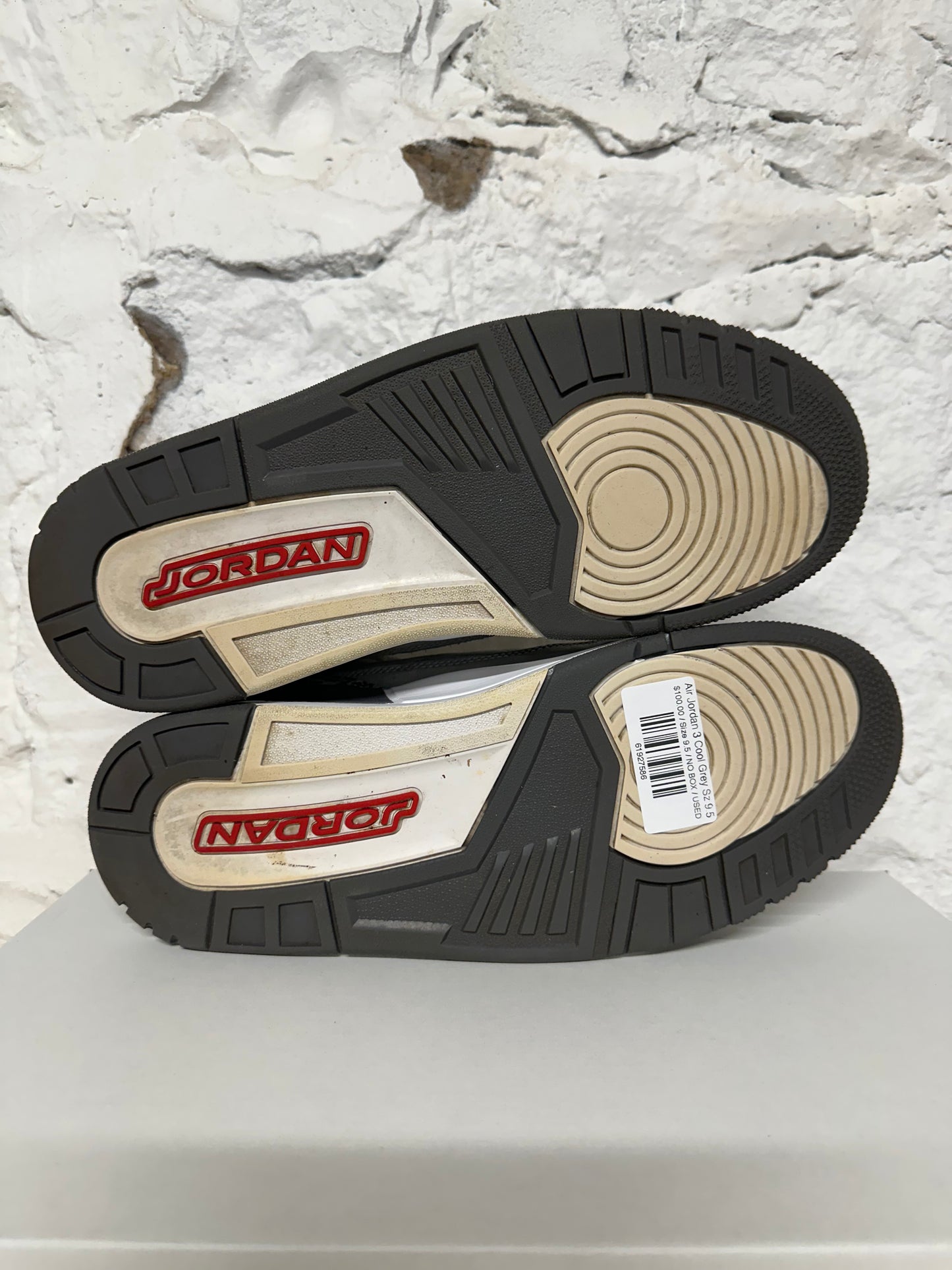 Air Jordan 3 Cool Grey Sz 9.5