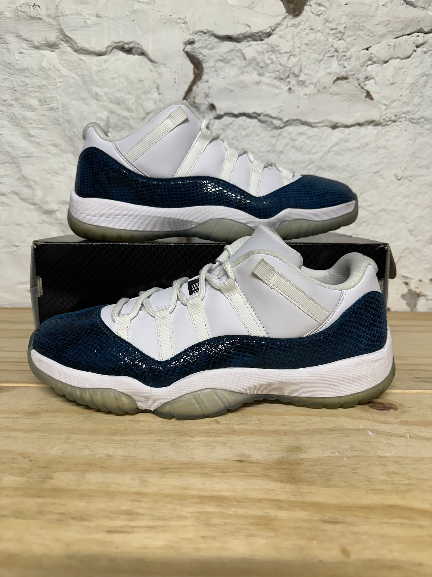 Air Jordan 11 Low Navy Snakeskin Sz 11