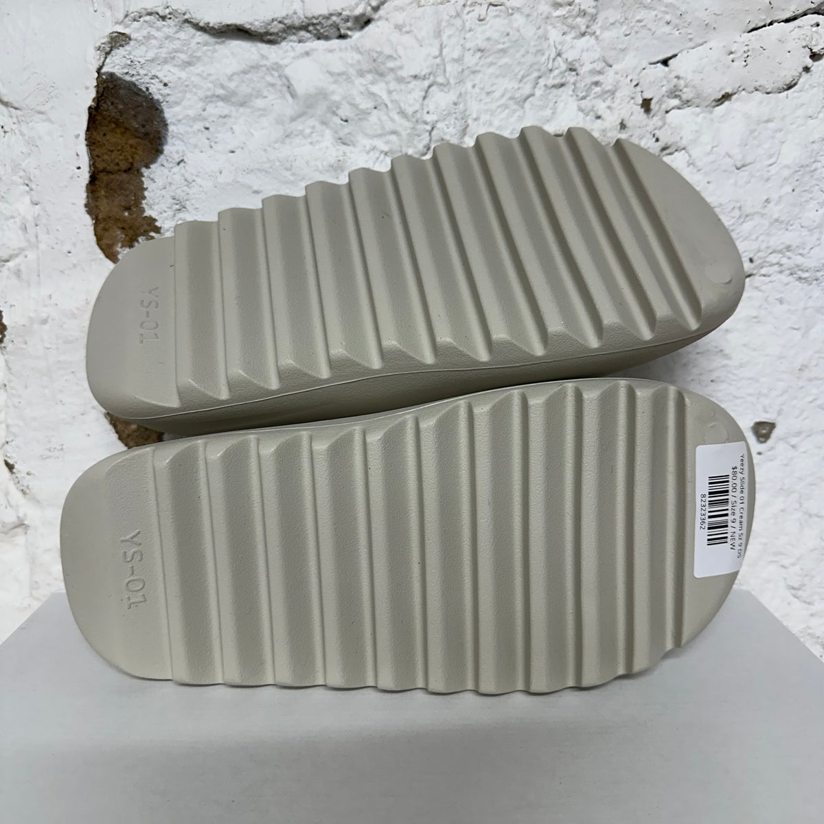 Yeezy Slide 01 Cream Sz 9 DS