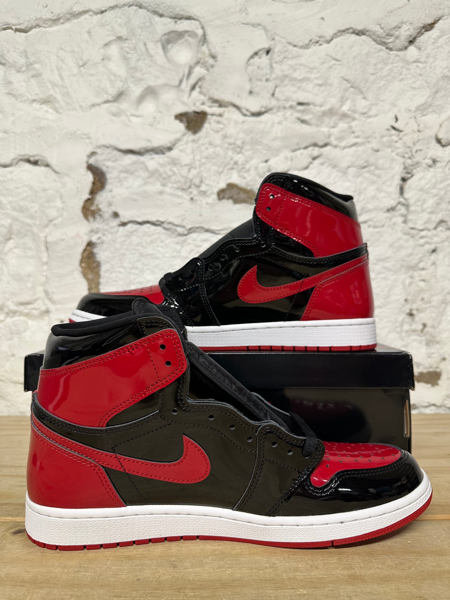 Air Jordan 1 High Patent Bred Sz 10.5 DS