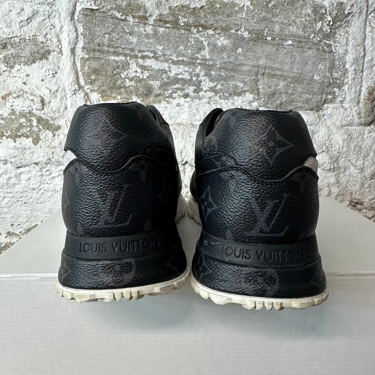 Louis Vuitton Runaway Black Brown White Sneaker Sz 9.5 (8LV)