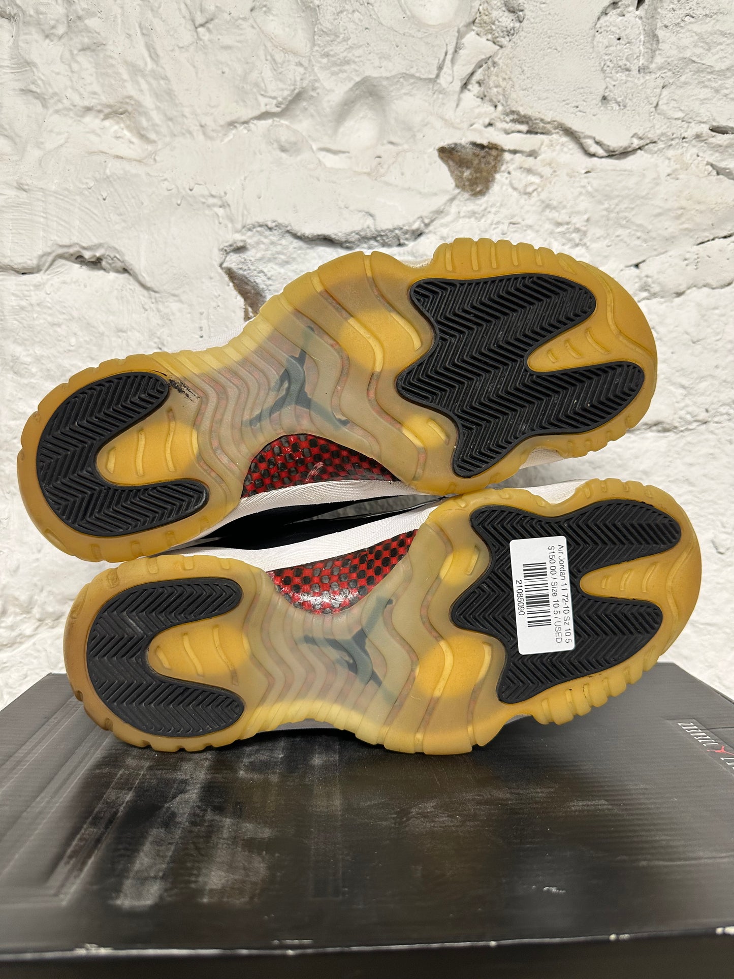 Air Jordan 11 High 72-10 Sz 10.5